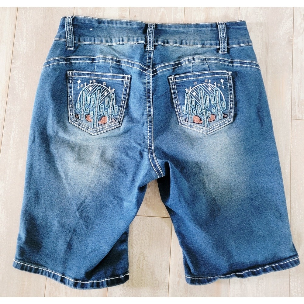 Lilac Sunset 16 Embellished Bermuda Denim Shorts Southwest Cactus Med Wash Pckts